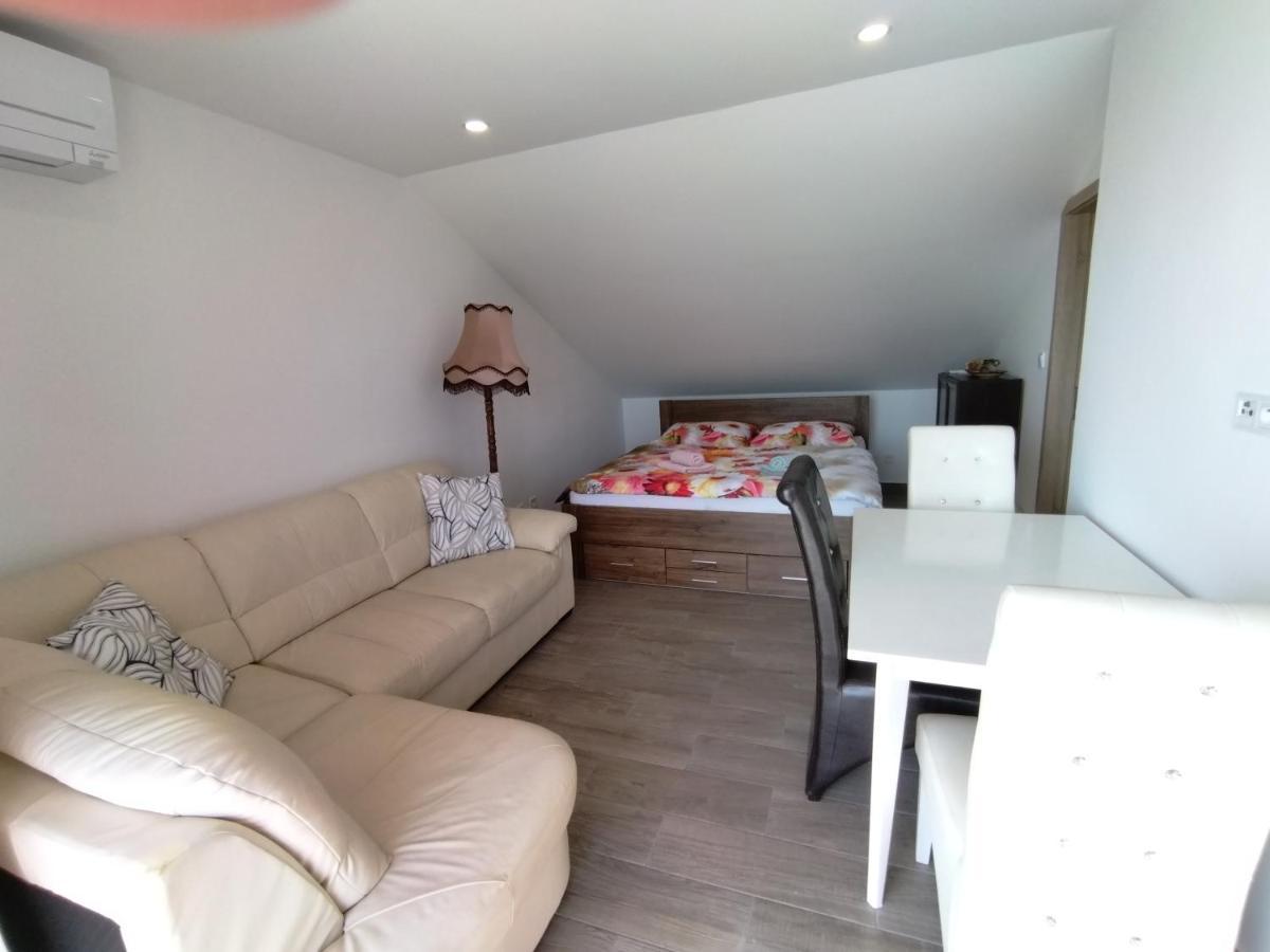 Vila Zdenka Apartmants ซริกเวนิซา ภายนอก รูปภาพ
