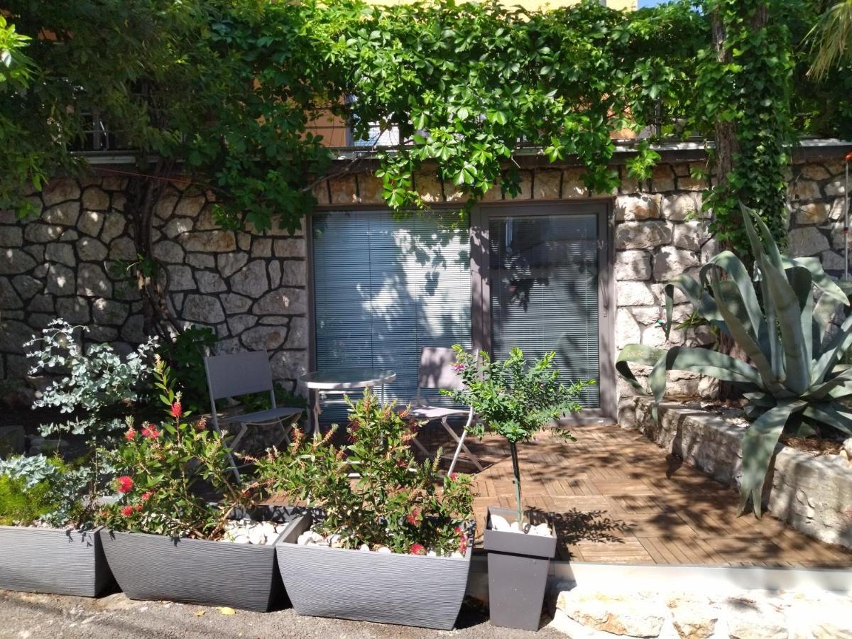 Vila Zdenka Apartmants ซริกเวนิซา ภายนอก รูปภาพ